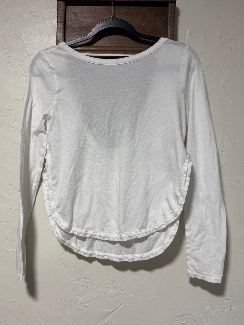 Splendid White Long-Sleeve Layered-Hem Crew Top